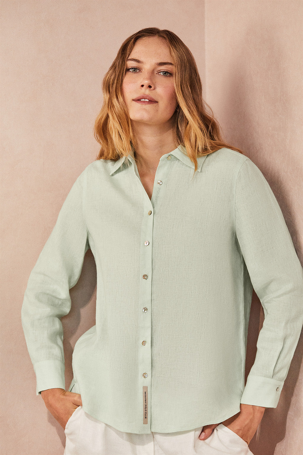 Camisa entallada verde claro popelín con bordado – Polo Club