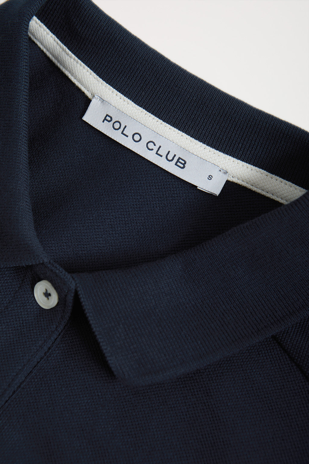 Pack de tres polos azul marino, blanco y rosa con logo Rigby Go – Polo Club