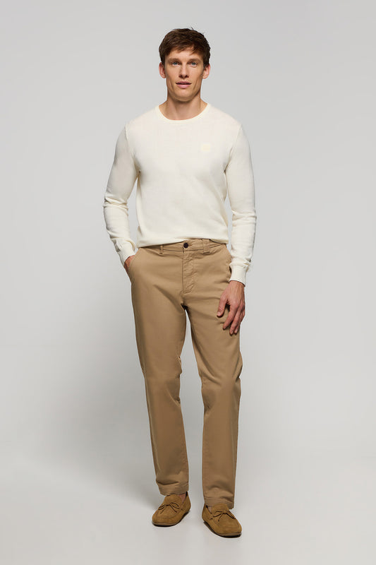 Pantalón chino color camel regular fit con detalles Polo Club