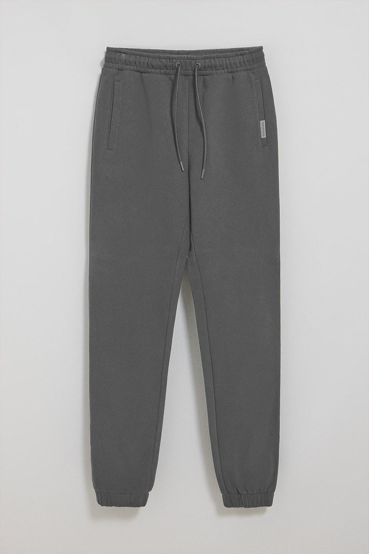 Pantalón jogger gris asfalto con detalles Polo Club