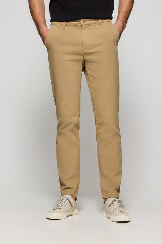 Pantalón chino Vanya color arena con bordado Polo Club